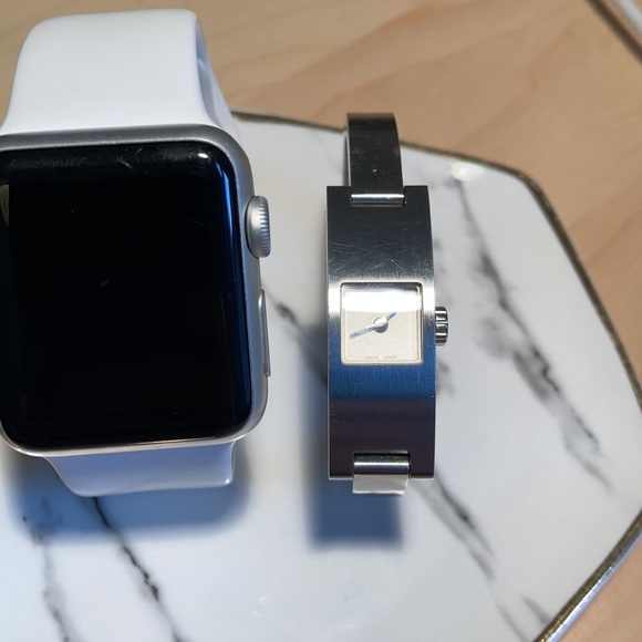 Coach Brushed stainless steel Swiss women’s watch with manual, extra links, tool - Picture 6 of 8